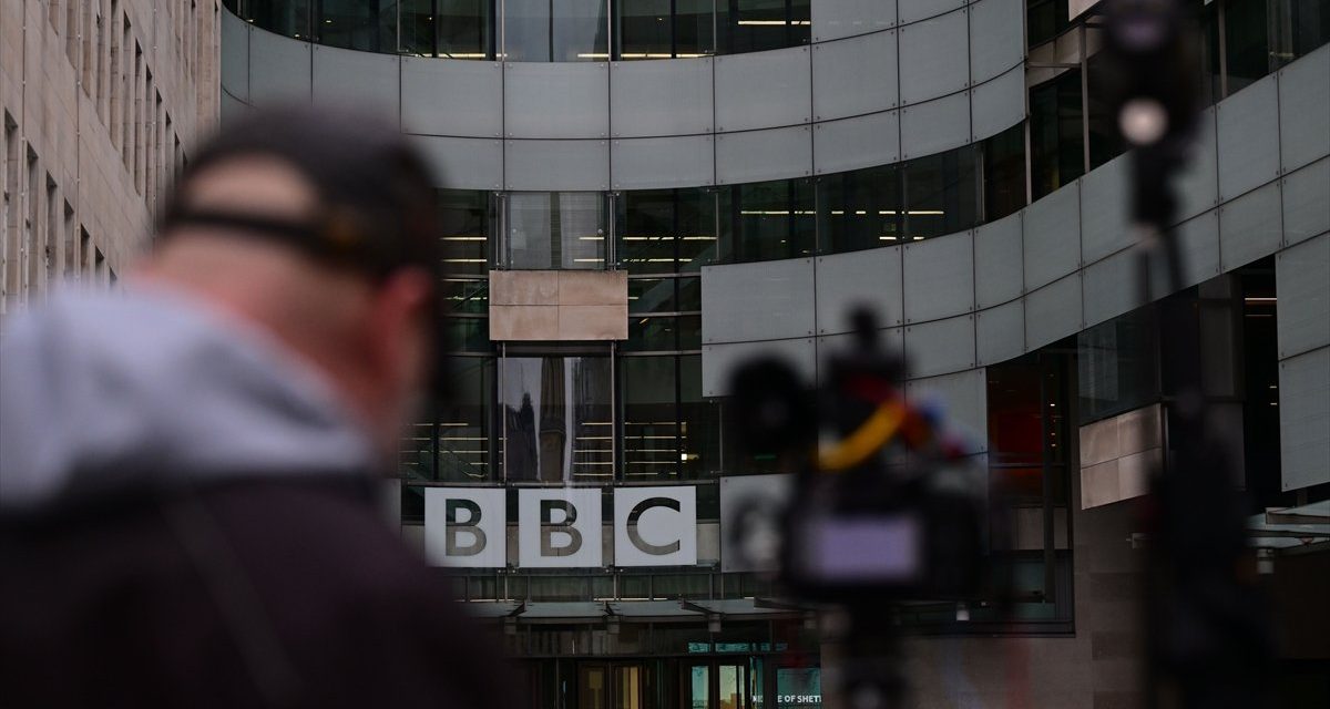 Kako je BBC podlegao Trumpovim prijetnjama