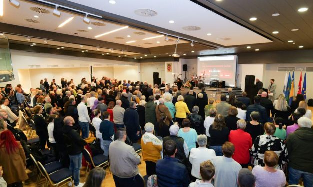 Dan državnosti BiH u Puli: Arminu Hodžiću zahvalnica za doprinos bošnjačkoj manjini