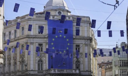 EU: Crna Gora najbliža članstvu, BiH na čekanju, Srbija dobila oštro upozorenje