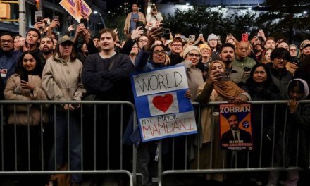 Vidjeti muslimana kako postaje gradonačelnik grada u kojem su muslimani okrivljeni za sve vrste zločina i optuženi za terorizam – fenomenalno