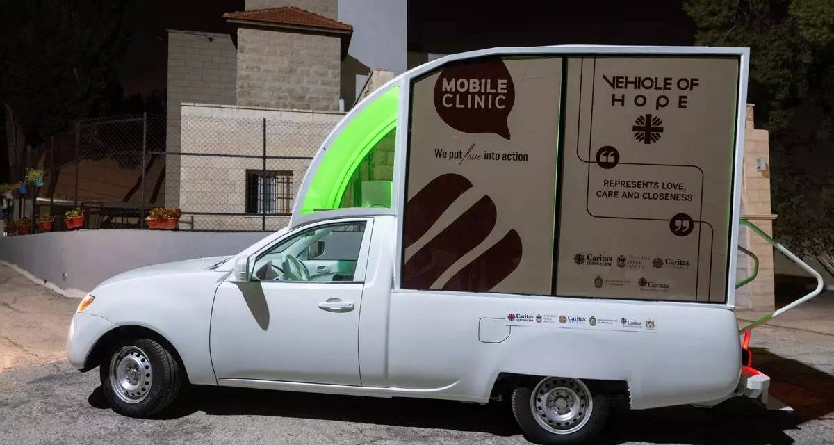 Izrael ne dozvoljava provođenje posljednje želje pape Franje: Papamobil preuređen u mobilnu kliniku ne može ući u Gazu