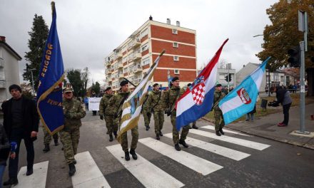 Vukovar: Kolona sjećanja