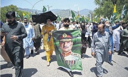 Pakistan na putu ka doživotnoj diktaturi?