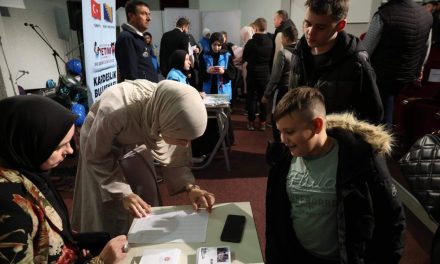 Stipendiranje jetima: Plemenita misija Muftijstva sarajevskog i Diyaneta Turske