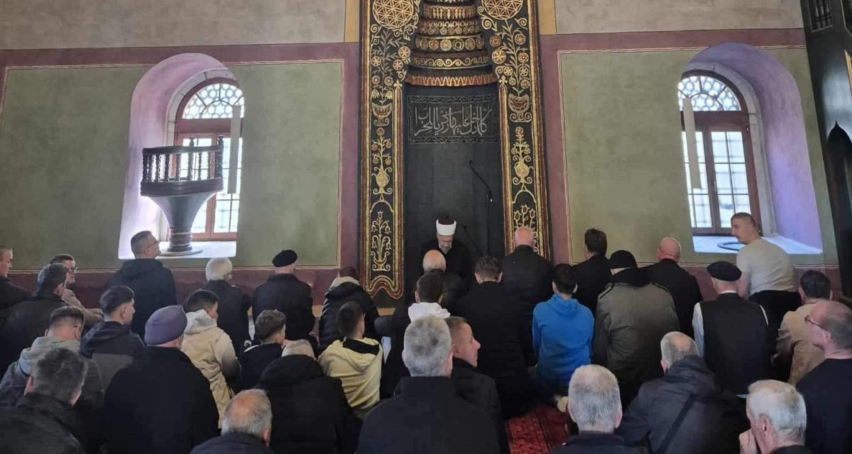 Prva džuma nakon restauracije džamije Husein-kapetana Gradaščevića