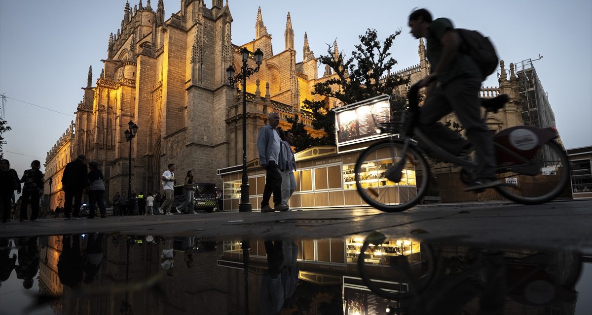 FOTOGALERIJA: Katedrala koja je nekada bila džamija simbol je Seville
