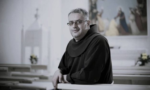 Preminuo istaknuti bosanski franjevac Franjo Ninić