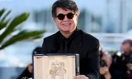 Iranski sud osudio Jafara Panahija na godinu zatvora u odsustvu