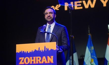 U ponoć će Zohran Mamdani s rukom na Kur'anu položiti zakletvu kao novi gradonačelnik New Yorka