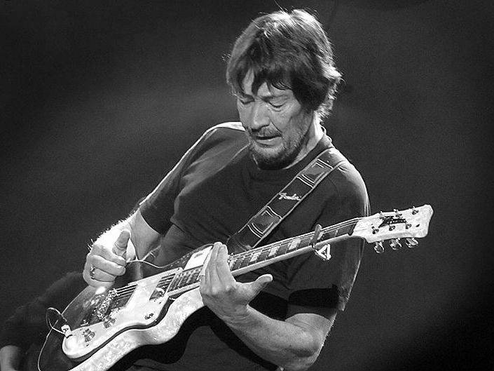 Uoči Božića preminuo autor božićnog hita “Driving Home for Christmas”