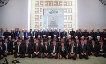 Američki studenti o islamu uče u džamiji Es-Selam, smještenoj u Bošnjačkoj ulici