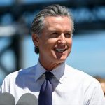 Gavin Newsom, čovjek koji udara Trumpa njegovim oružjem