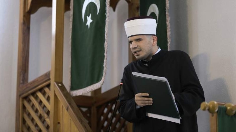 Put slijepog imama Salkana Delića: Od medresanske klupe do mihraba