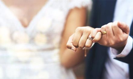 Poruka političkog sistema je jasna: Radite šta želite, ali potpišite papire i vjenčajte se