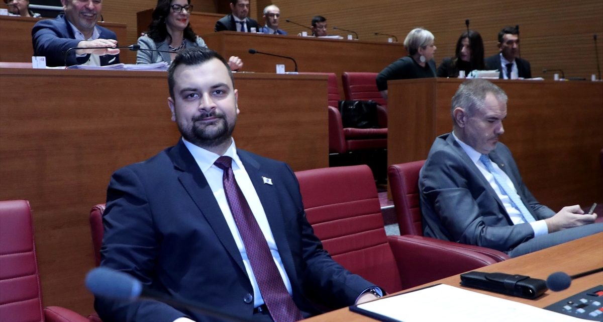 Skromno, bošnjački: Neki saborski zastupnici trošili 30 hiljada mimo plaće, Armin Hodžić tek 100 eura
