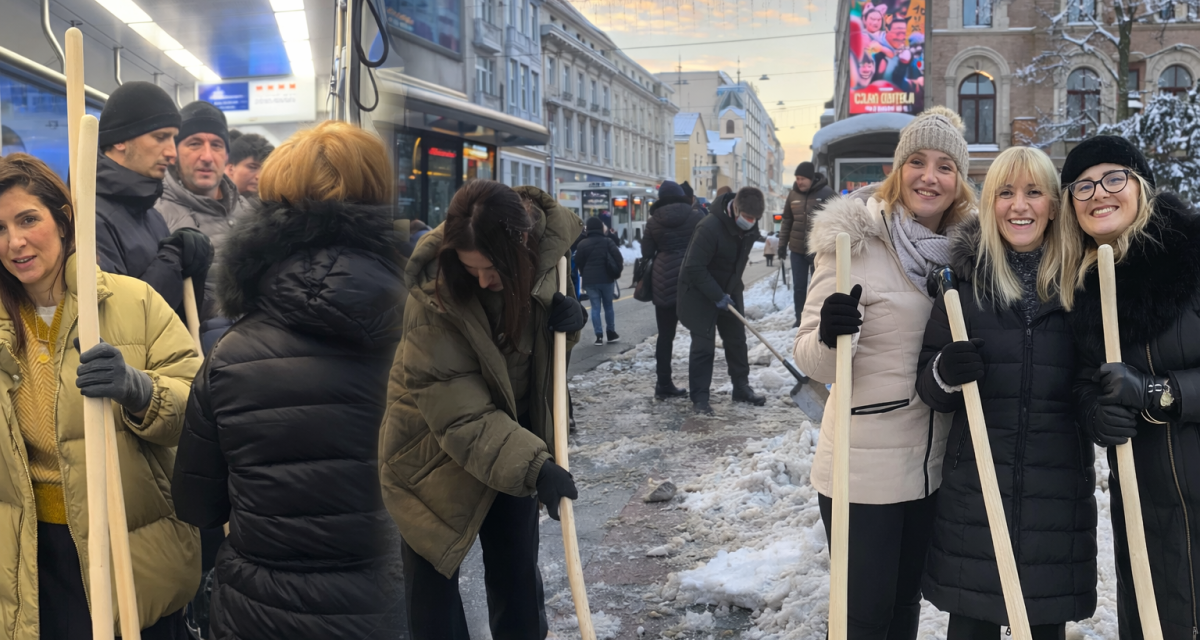 Kad vlast glumi opoziciju: Štiklice, lopate i Sabina