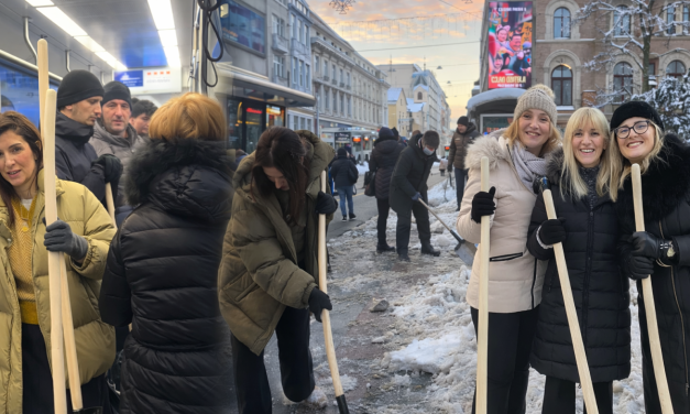 Kad vlast glumi opoziciju: Štiklice, lopate i Sabina