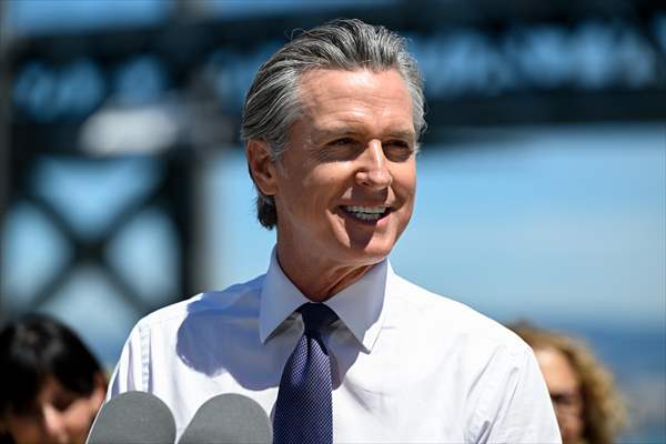 Gavin Newsom, čovjek koji udara Trumpa njegovim oružjem