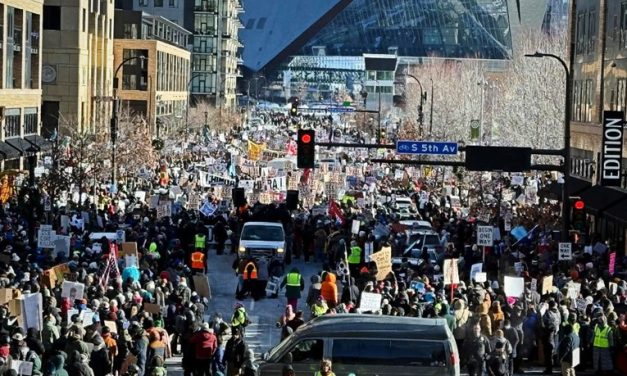 Haos u Minneapolisu: Agent ICE-a ubio medicinskog tehničara, raspoređena Nacionalna garda da zaštiti demonstrante