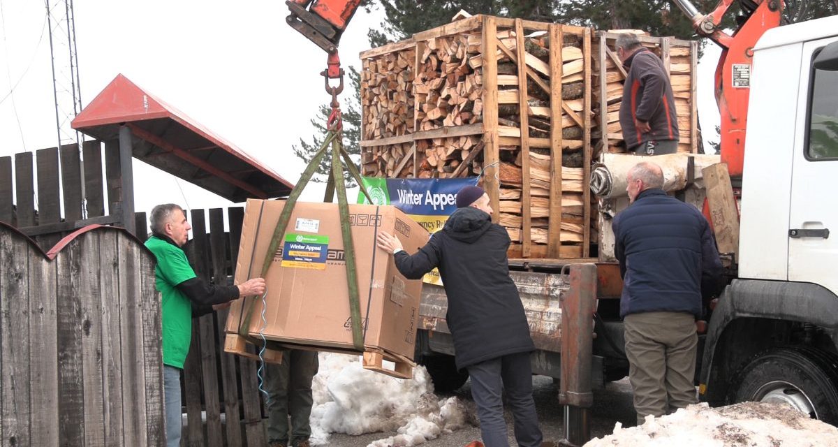 Počela akcija podjele drva, peći i prehrambenih paketa za ugroženo stanovništvo