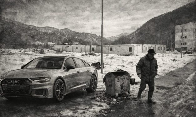 Iza zatamnjenih stakala Audija A6 se ne vidi Donja Jablanica