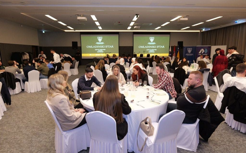 Omladinski iftar u Zagrebu: Zajedništvo je ključna riječ