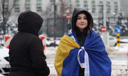 Peti dan protesta: Građani traže odgovornost, političari nude samosažaljenje i glume žrtve