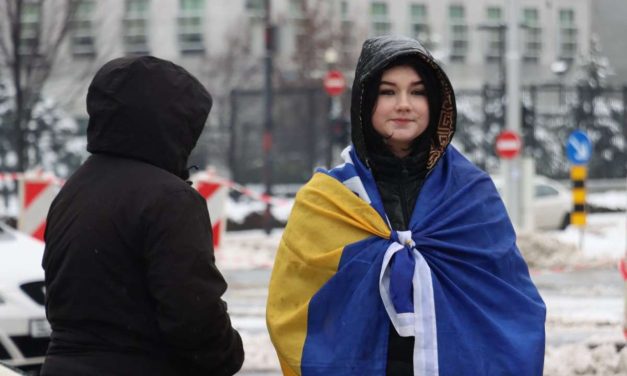 Peti dan protesta: Građani traže odgovornost, političari nude samosažaljenje i glume žrtve