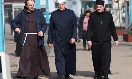 Imam, pravoslavni sveštenik i katolički fratar zajedničkom šetnjom najavili dolazak ramazana