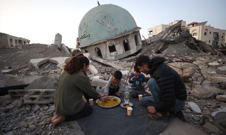 Prvi iftar na ruševinama Gaze