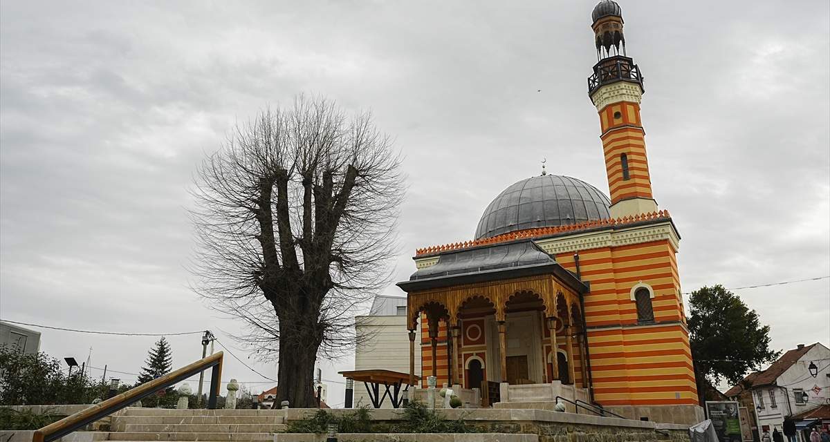 Tuzlanska ljepotica: Prvi ramazan u restauriranoj džamiji s tri imena