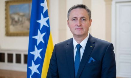 Denis Bećirović uputio čestitku povodom Dana nezavisnosti