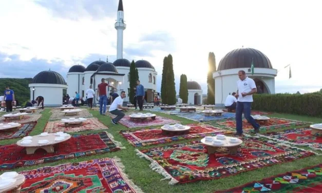 Između iftara i sehura: Šta jesti i kako?