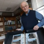 IN MEMORIAM ANDRAS RIEDLMAYER (1946–2026): Čovjek koji je dokazao da se narode ubija i rušenjem minareta