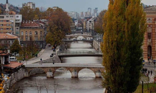 Đumišića medresa podno Šeherćehajine ćuprije