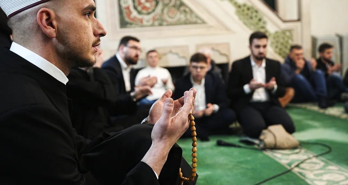 U bosanskim džamijama sinoć je obilježen Lejletul-berat