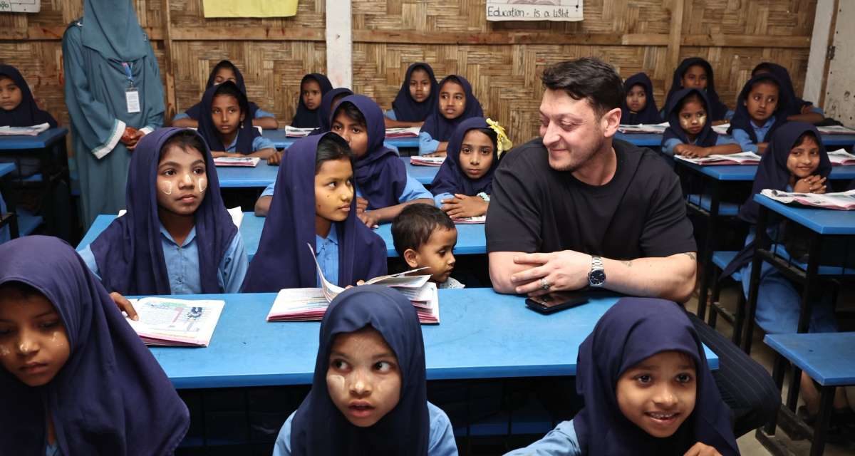 Mesut Özil i Bilal Erdogan ramazan dočekali u izbjegličkom kampu Rohinja