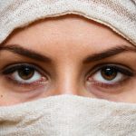 Povijest evropske opsesije muslimanskom ženskom odjećom - od fascinacije do islamofobije