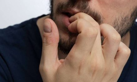 Prokrastinacija, grickanje noktiju i samosabotaža: Zašto je mozak izabrao preživljavanje, a ne unutarnji mir