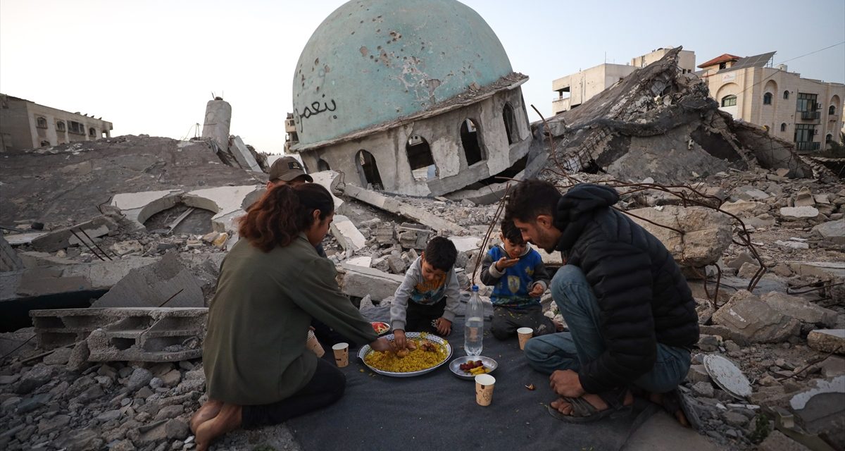 Prvi iftar na ruševinama Gaze