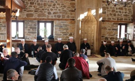 Hafiska mukabela u Sultan Ahmedovoj džamiji: Tradicija duga više od 40 godina