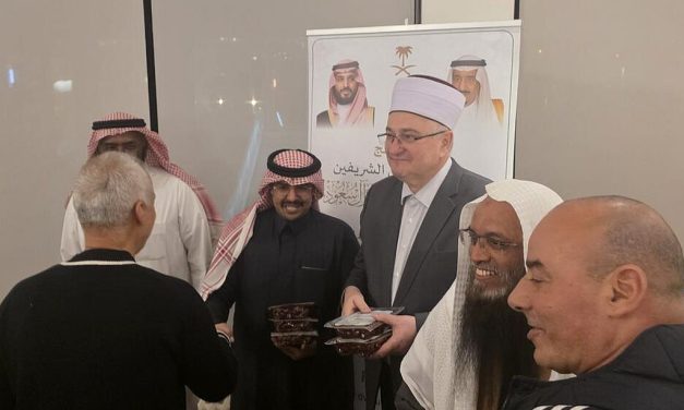 Islamska zajednica u Hrvatskoj sa Saudijcima podijelila hurme