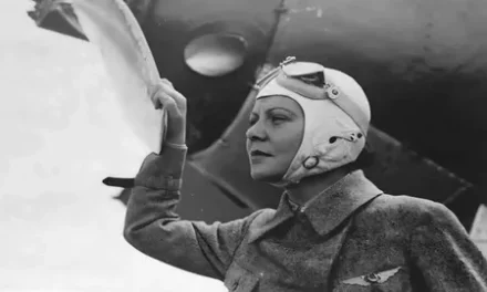 Čuvena Bošnjakinja, kćerka neba: Knjiga o Sabihi Gökçen