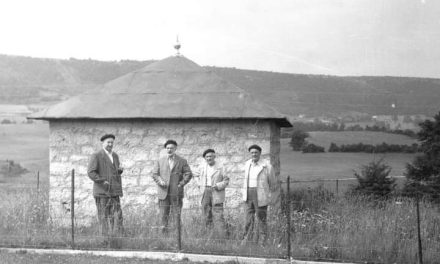 Rušenje turbeta Alije Đerzeleza