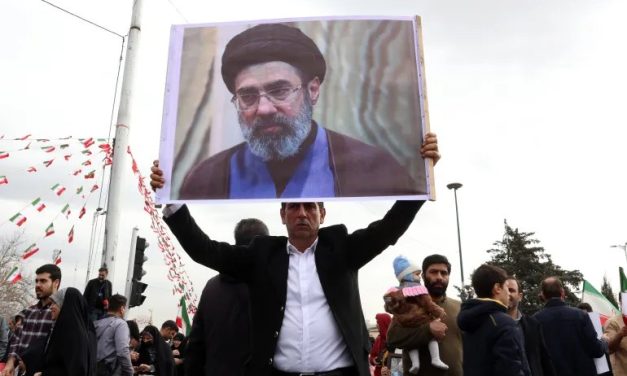 Poslije Khameneija, Khamenei: Sin ubijenog vođe novi je vrhovni vođa Irana