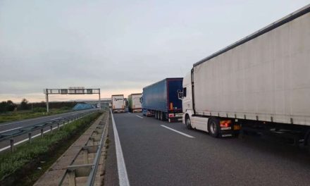 Blokada teretnog saobraćaja, prijevoznici protestuju zbog šengenskih propisa