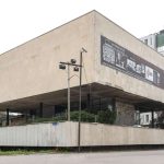 Izložba Historijskog muzeja BiH u Tuzli: Kako je Biljana Plavšić postala “ličnost koja doprinosi rekonstrukciji zajednica”