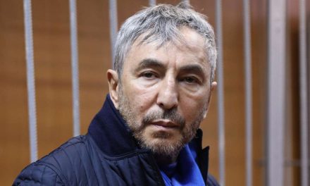 Da li je Umara Džabrailova “ubio” slučaj Epstein?