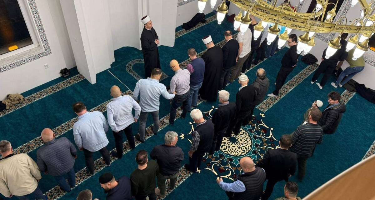 Klanjana prva teravija u Dašnica džamiji u Bijeljini