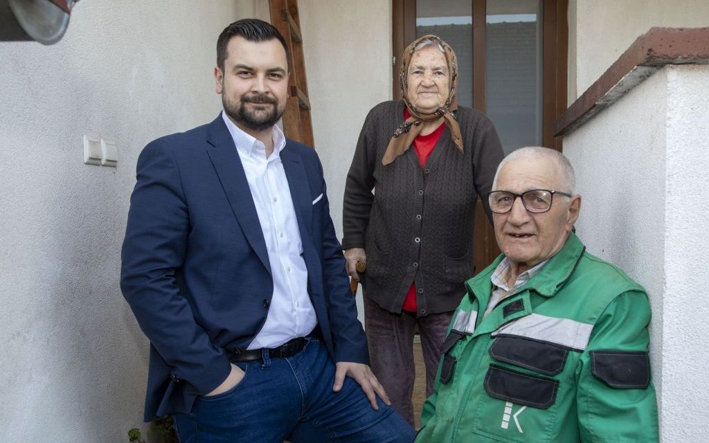 Armin Hodžić u Gunji: S Bošnjacima o problemima svakodnevnog života